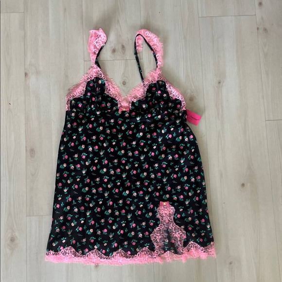 Betsey Johnson Black Chemise with Pink Floral Lace - Picture 2 of 7